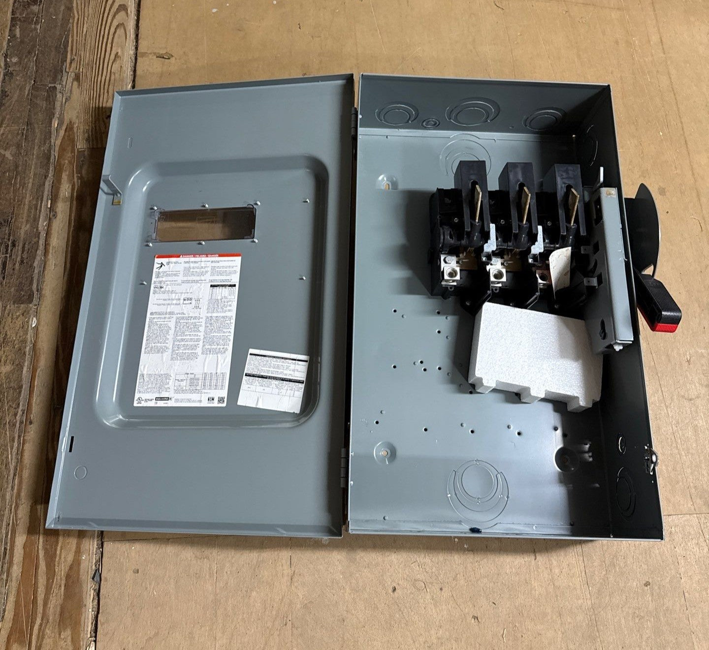 Square D VHU364 Safety Disconnect Switch 200A 3P 600V VisiPacT HD 200 Amp New