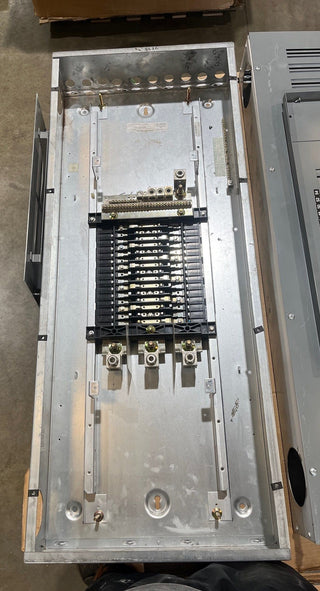 Square D NQOD430L400 Panelboard 400A 208/120V 4W 3PH 30 Cir MLO Panel 400 Amp Used