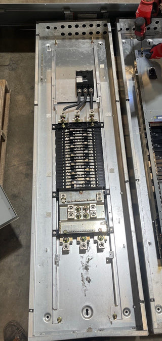 Square D NQOD442L400TFL Panelboard 400A 208/120V 4W 3PH 42 Cir MLO Panel 400 Amp Used