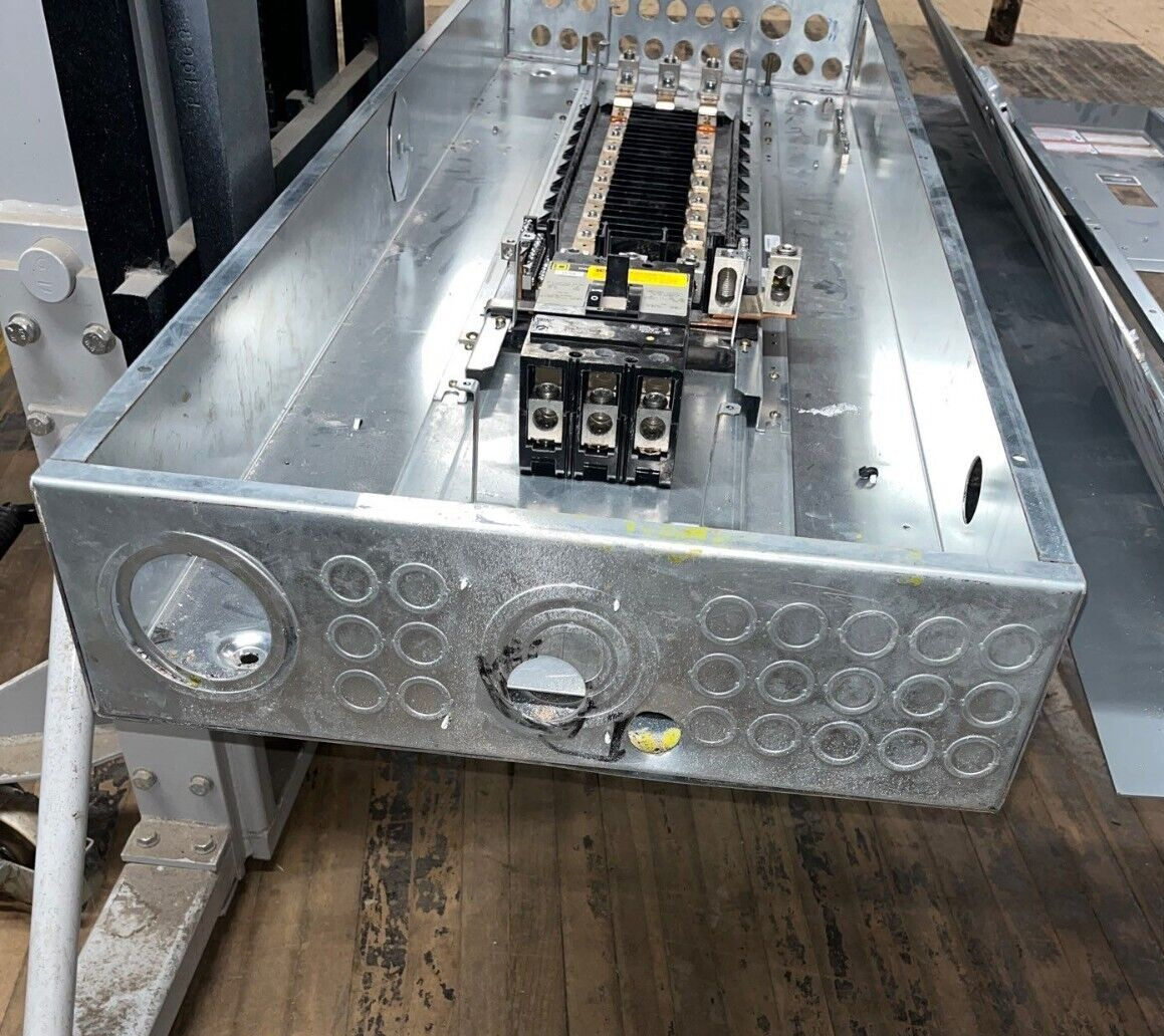 Square D NQOD Panelboard 225A 208/120V 3PH 4W Indoor Encl MCB 42 Cir KCL34225 P565 Used