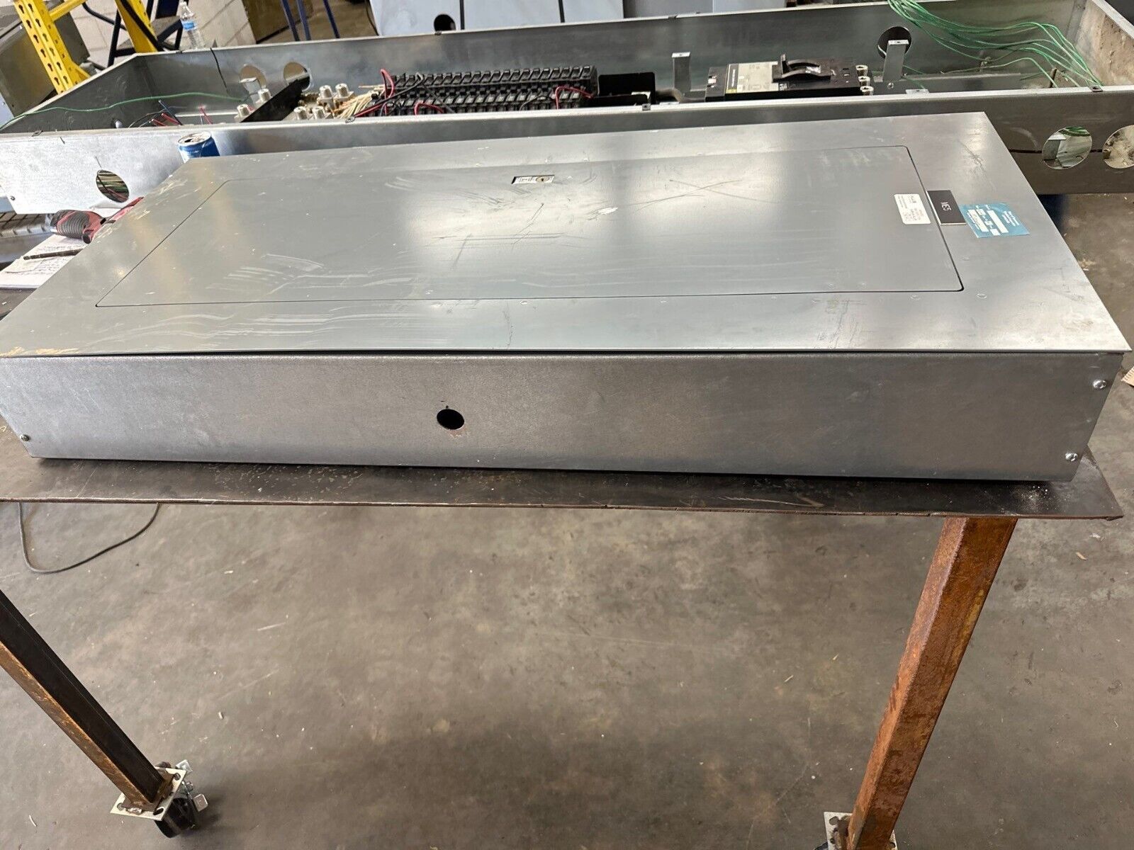 Square D NF Panelboard 250A 600V 3PH 4W Main Lug Panel Indoor Encl 42 Circuit P363 Used