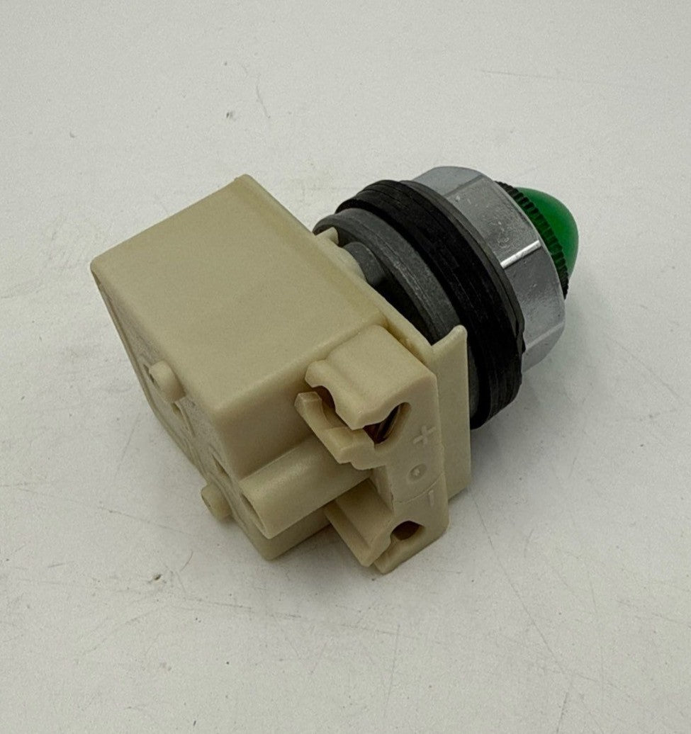 Square D 9001KP38G9 Standard Pilot Light Green Indicator Lamp 120V New