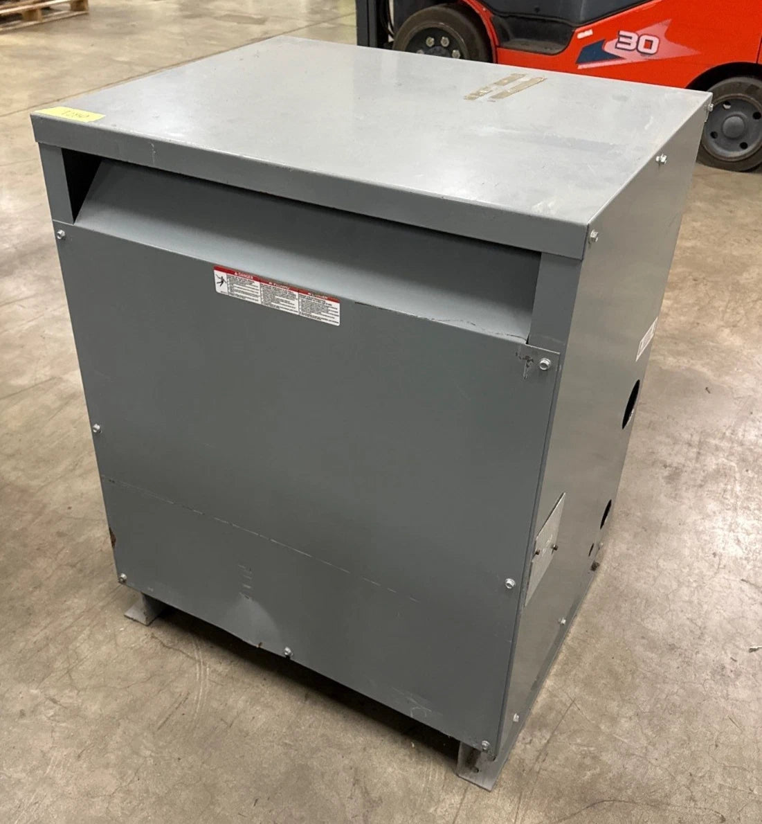 112.5KVA Square D EE112T3H Transformer Pri 480V Sec 208Y/120V Indoor 3PH T280 Used