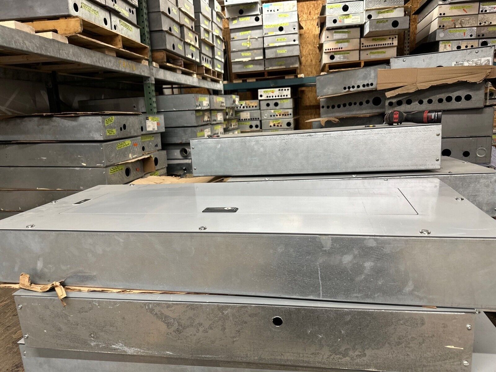 Cutler Hammer PRL1A Panelboard 100A 120/208V 3PH 4W Main Lug MLO 42 Cir 100 Amp P116 Used