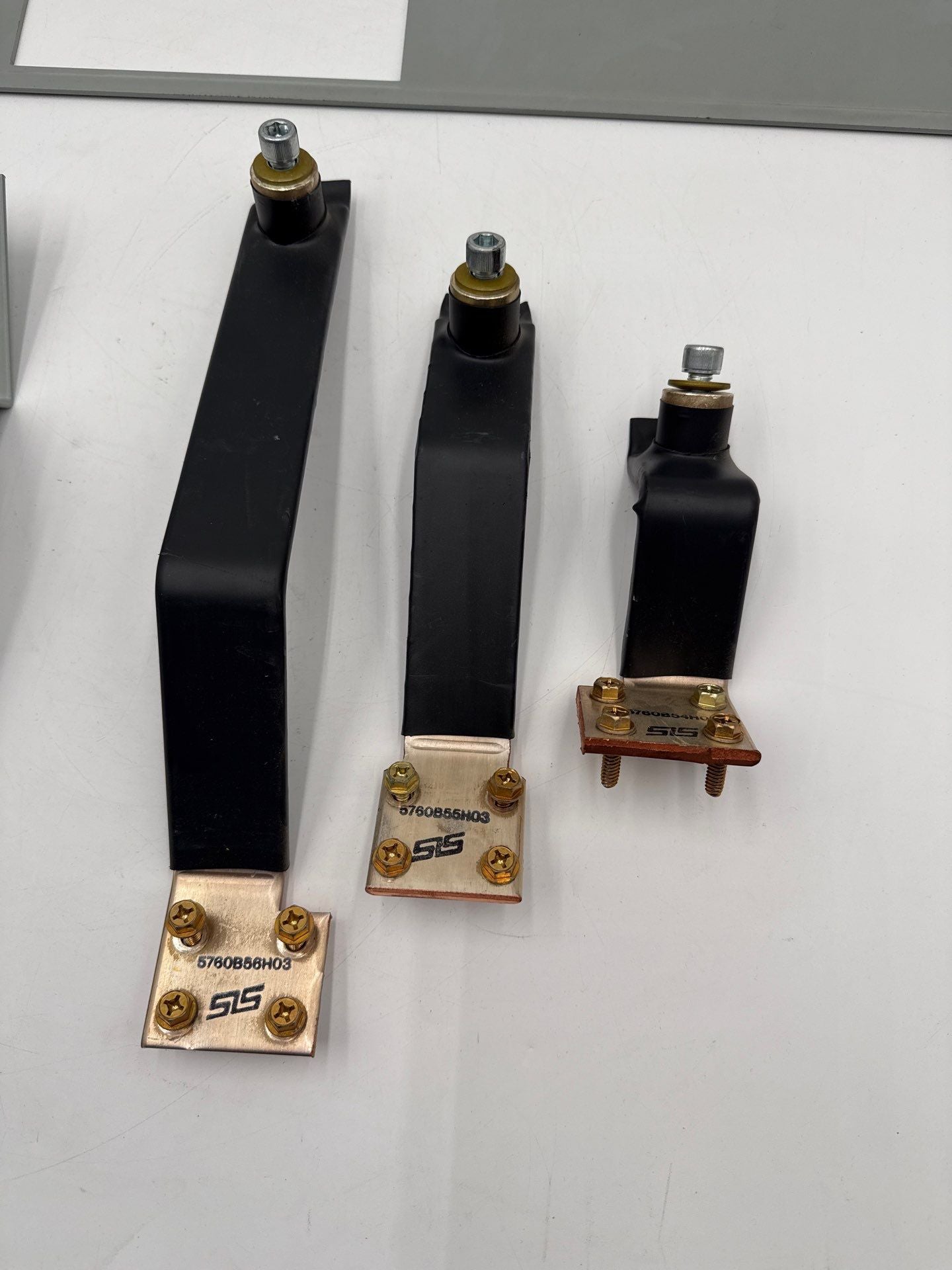 Eaton KPRL4LG 600A Mounting Kit 3P 600V 600 Amp LGH LGE Breakers Single 25" Used