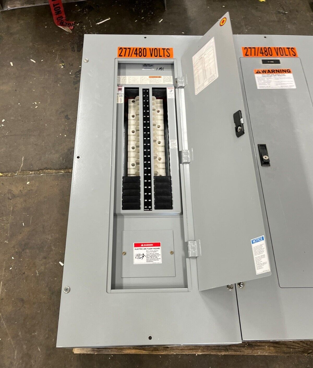 CH PRL2A Panelboard 225A 277/480V 4W 3PH Indoor Encl MLO YS2048 42 Circuit P593 Used
