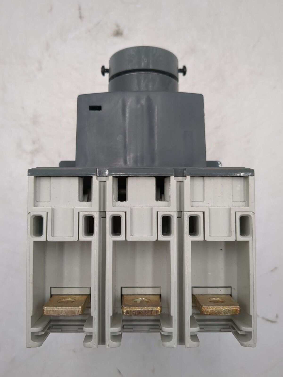 ABB XT4NU3250DFF001XXX Used