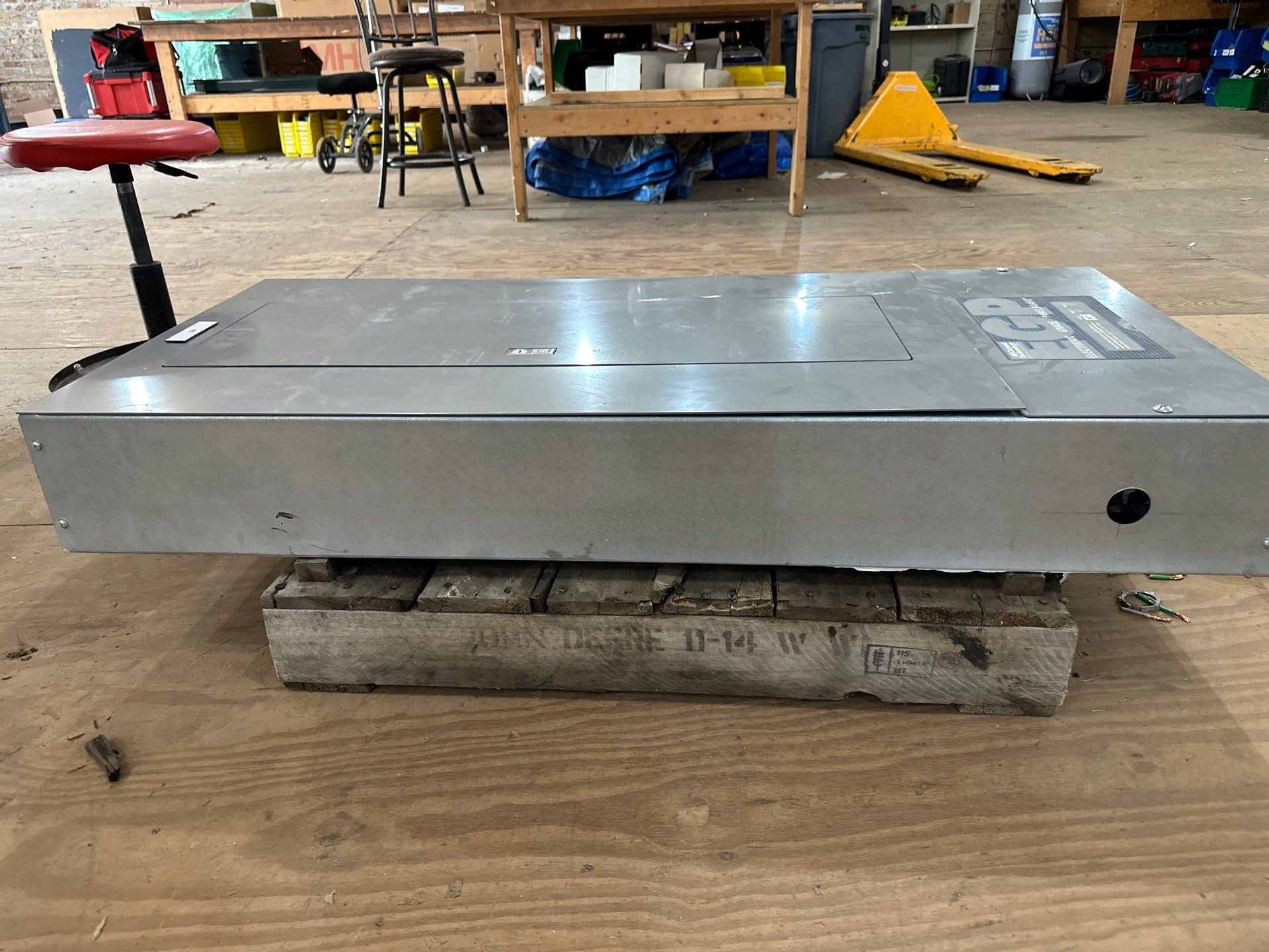 Square D NQOD442L225CU Panelboard 225A 208/120V 3PH 4W 42 Cir MLO Panel 225 Amp Used