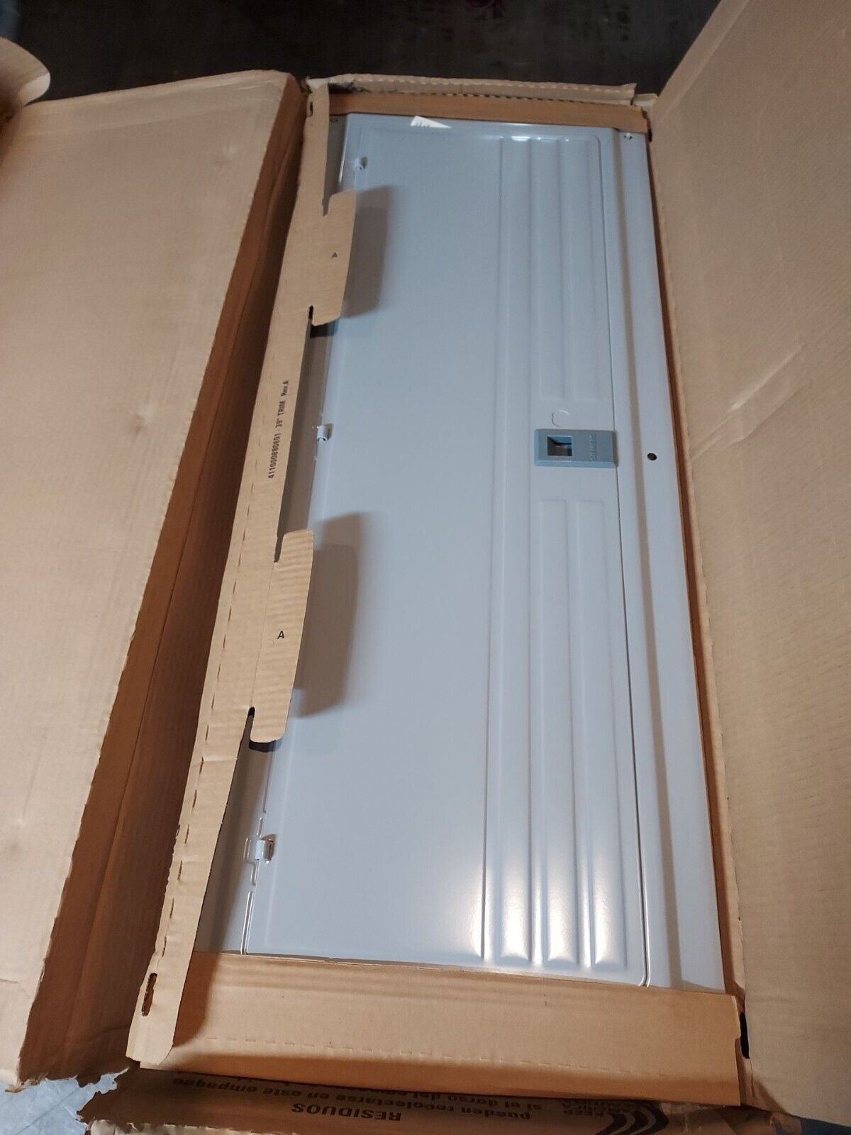 Siemens P4260L1225CU Main Lug Load Center 225A 120/240V 1PH 3W 42 Space NOS P660-NS New