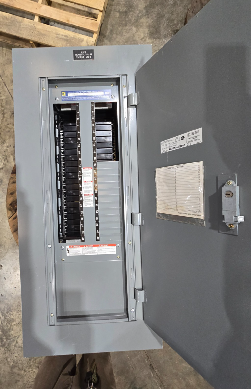 Square D NF Panelboard 250A 600/347V 3PH 4W MLO 250 Amp Panel 42 Cir Indoor MH44 Used