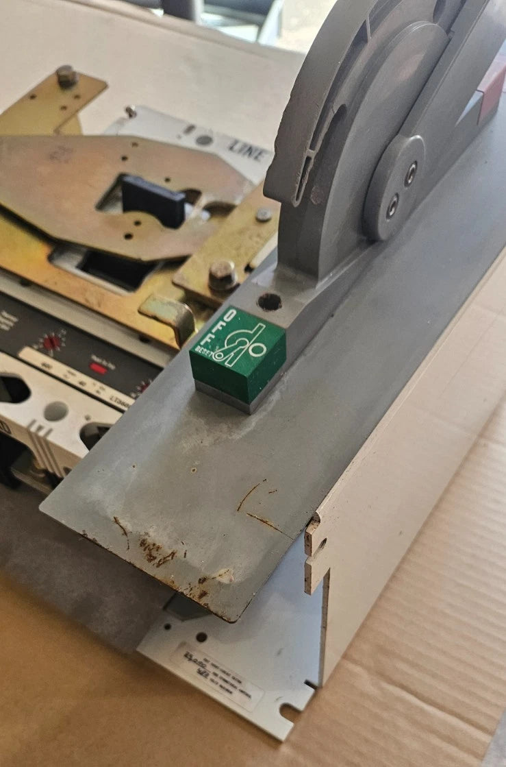 Allen Bradley 2100 Centerline 600A Main Breaker HLD3600 MCC Bucket 600V Used