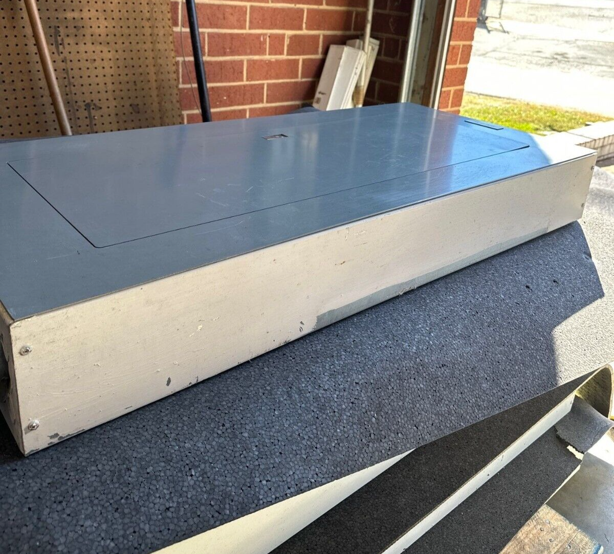 Square D NF Panelboard 250A 600V 3PH 4W MLO 42 Cir Main Lug Indoor 250Amp NEMA 1 P327 Used