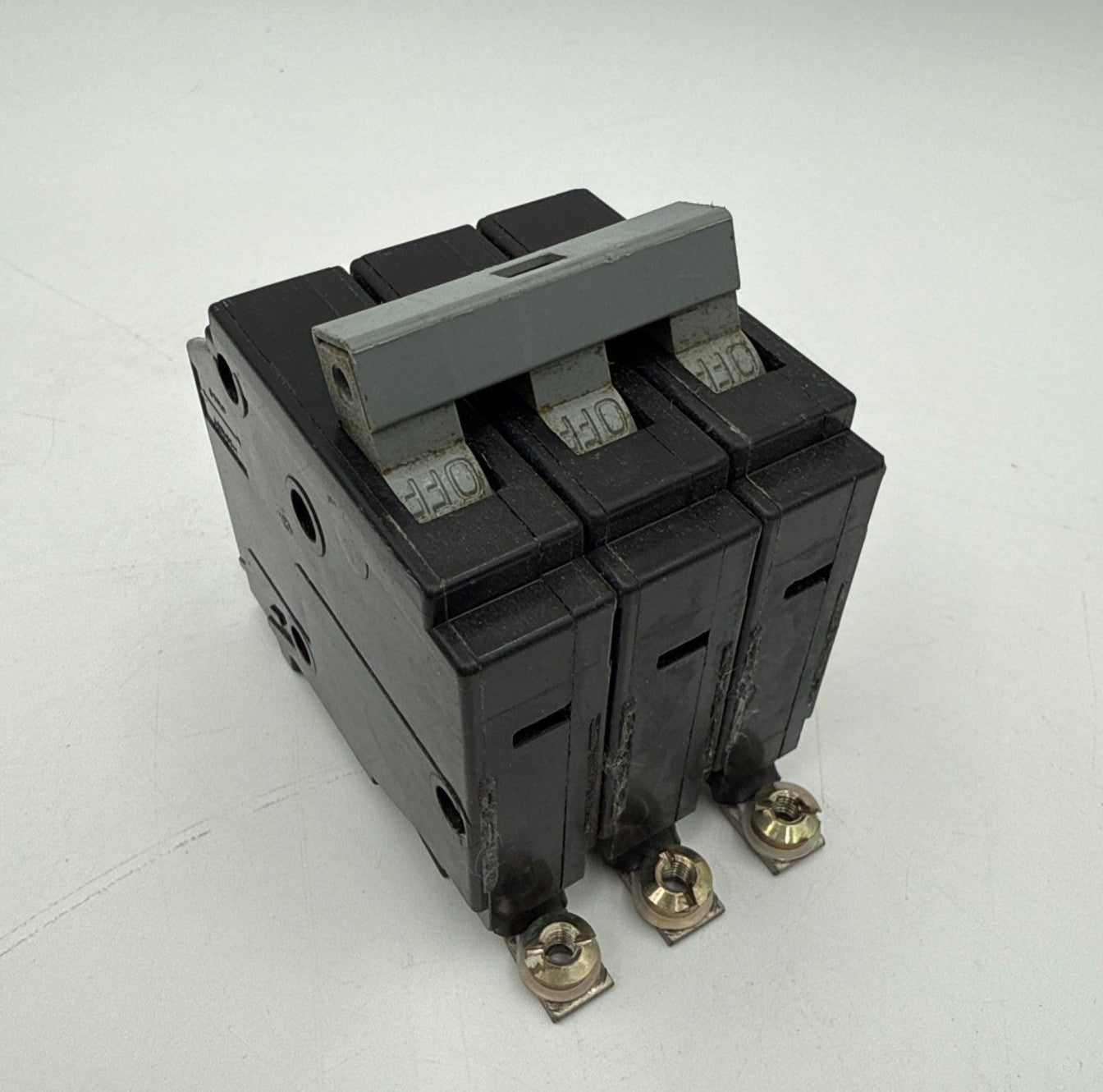 Cutler Hammer CHB330 Circuit Breaker 30A 3P 240V CHB 30 Amp 3 Pole Bolt On Used