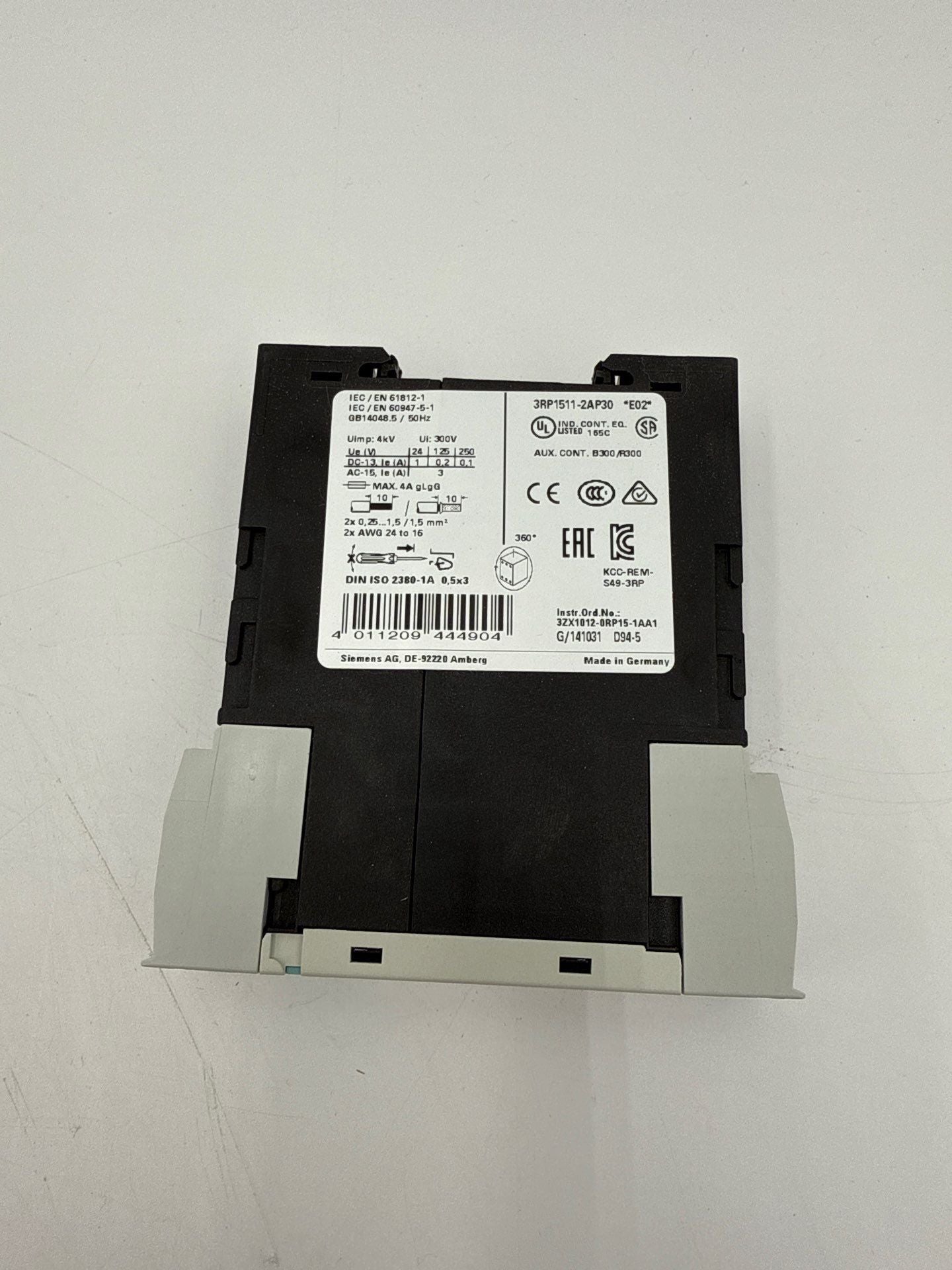 Siemens 3RP1511-2AP30 Timing Relay 0.5-10 SEC 200-240VAC 24VDC New