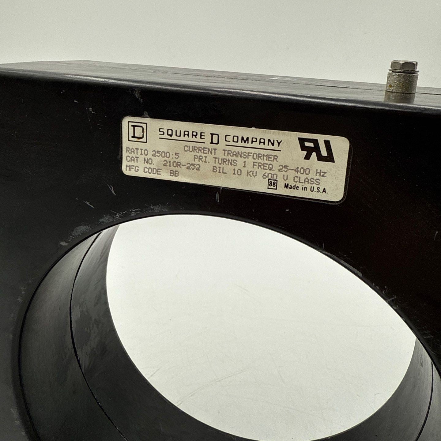 Square D 210R-252 Current Transformer Ratio 2500:5 25-400Hz 600V BIL 10kV Used