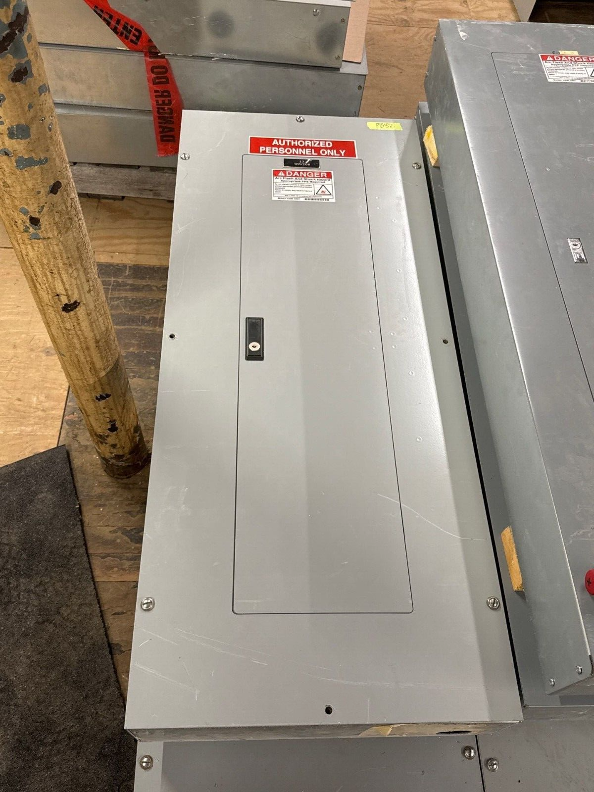 Cutler Hammer PRL1A Panelboard 100A 120/208V 3PH 4W Main EHD3100 MCB Indoor P682 Used