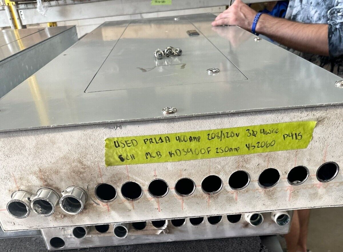 Cutler Hammer PRL1A Panelboard 400A 208Y/120V 3PH 4W 42 Cir Indoor Encl MCB P415 Used