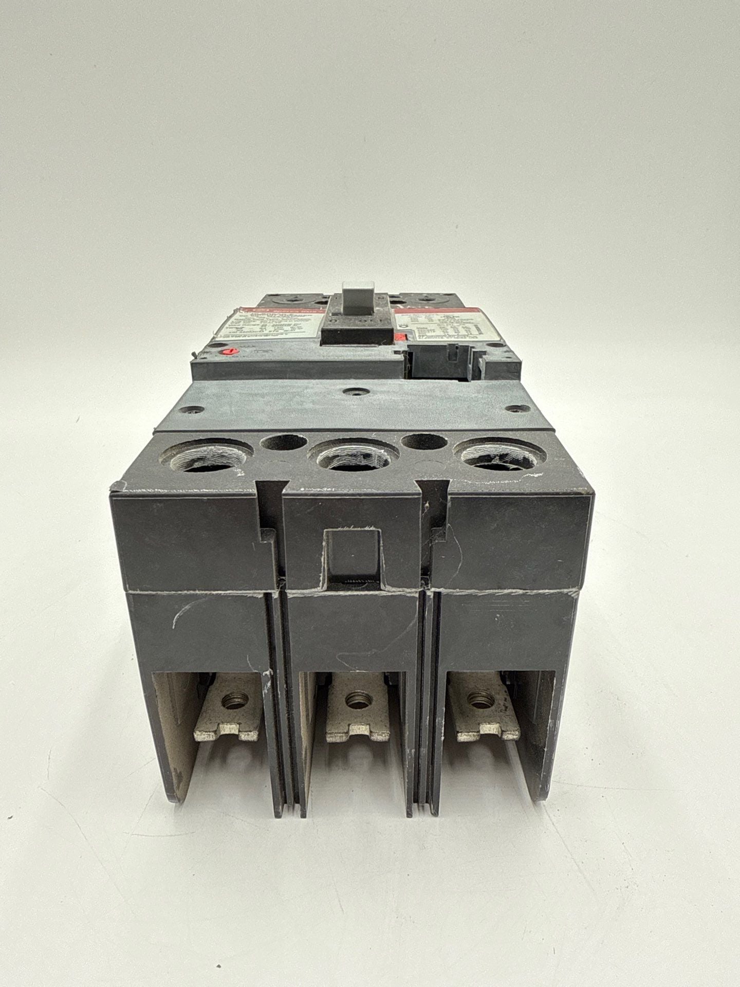 GE SFLA36AT0250 Circuit Breaker 250A 3P 600V FRAME 250 Amp 3 Pole NO PLUG Used