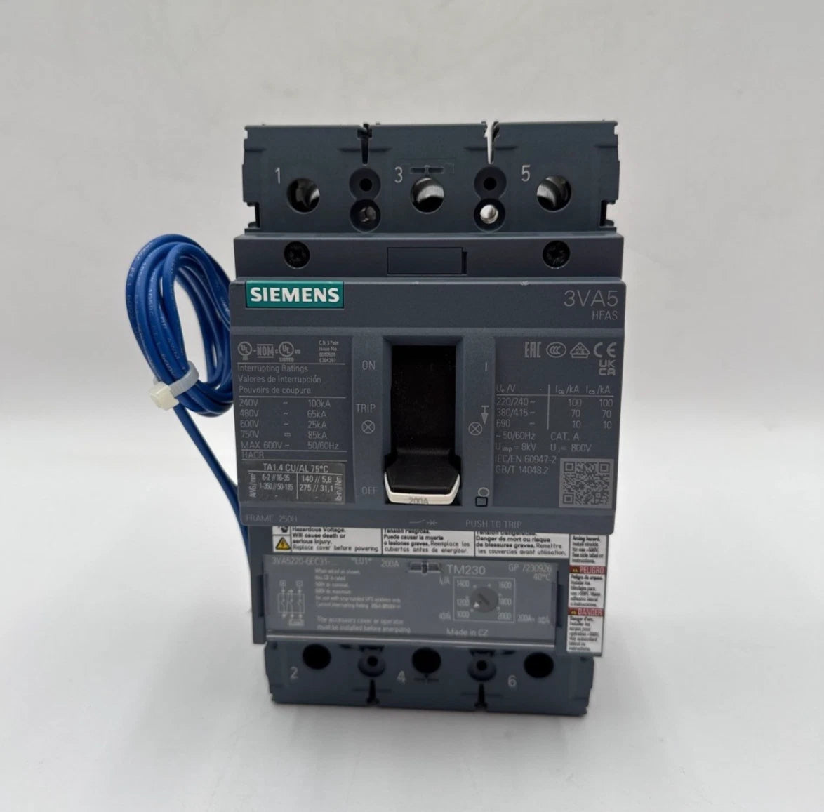 Siemens 3VA5220-6EC31-0AA0 Circuit Breaker 200A 3P 600V Shunt Trip 3VA9978-0BL32 New