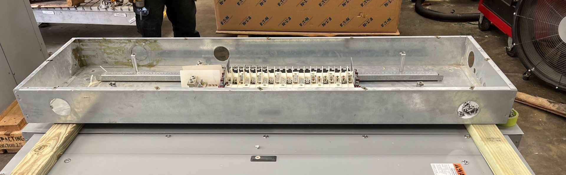 Cutler Hammer PRL2A Panelboard 400A 480/277VV 3PH 4W 42Cir MLO 400 Amp Panel P589 Used