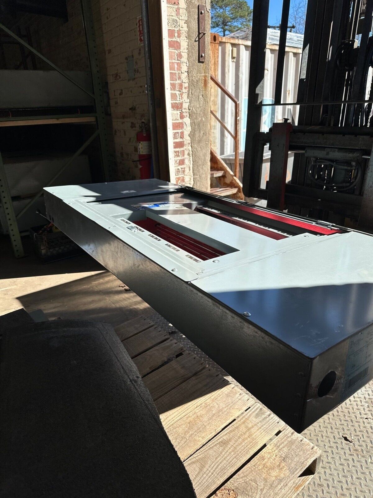 Square D I-Line Panelboard 225A 480Y/277V 3PH 4W Indoor Encl 30Cir HCN65TSD P454 Used