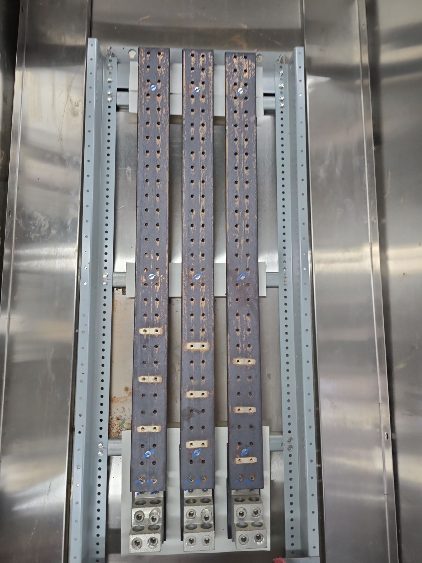 Eaton PRL4 Panelboard MLO S5040256 4X Enclosure