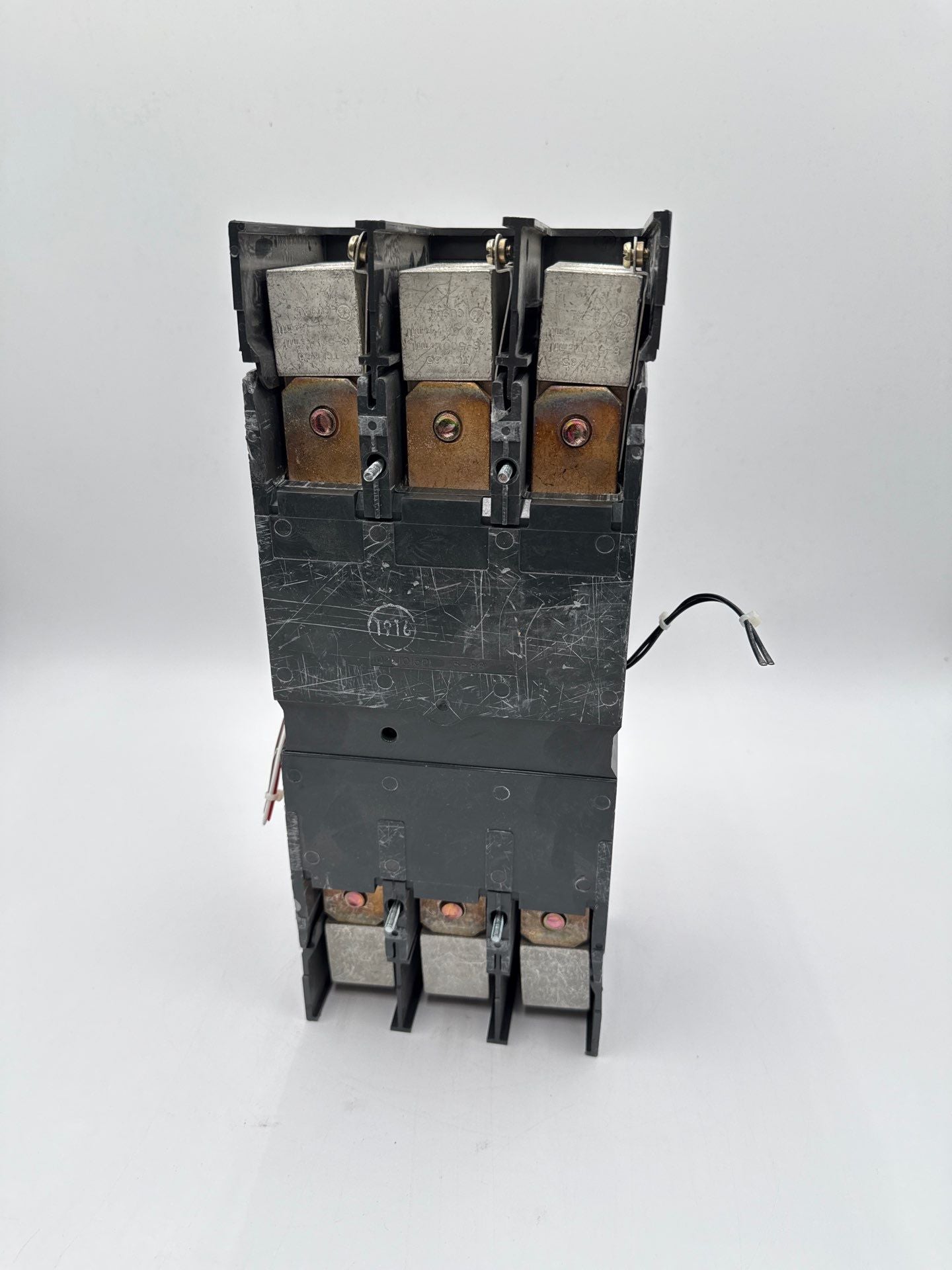 GE SGDA36AN0400 Circuit Breaker 400A 3P 600V SGDA 400 Amp 3 Pole Used