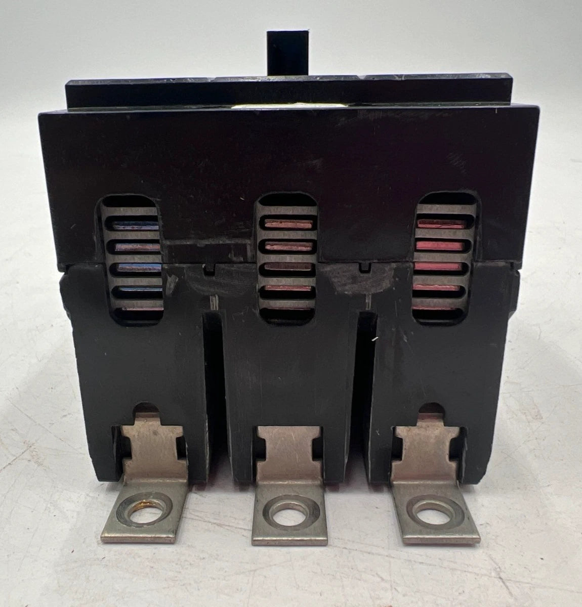 Cutler Hammer GHB3100 Bolt On Circuit Breaker 3 Pole 100 Amp 480v 3P 100A Used