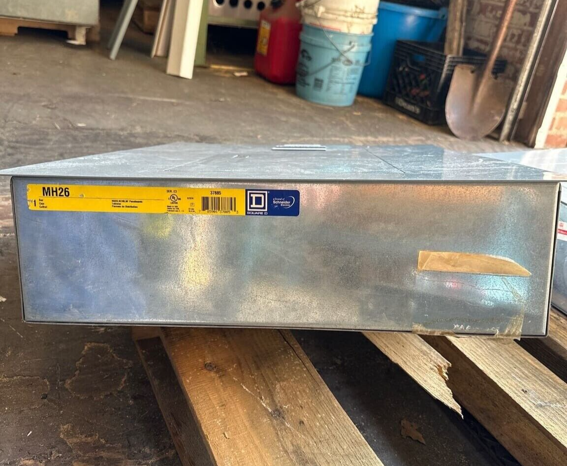 Square D NOQD Panelboard 100A 120/240V 1PH 3W MLO Main Lug 24 CIR NEMA 1 P527 Used