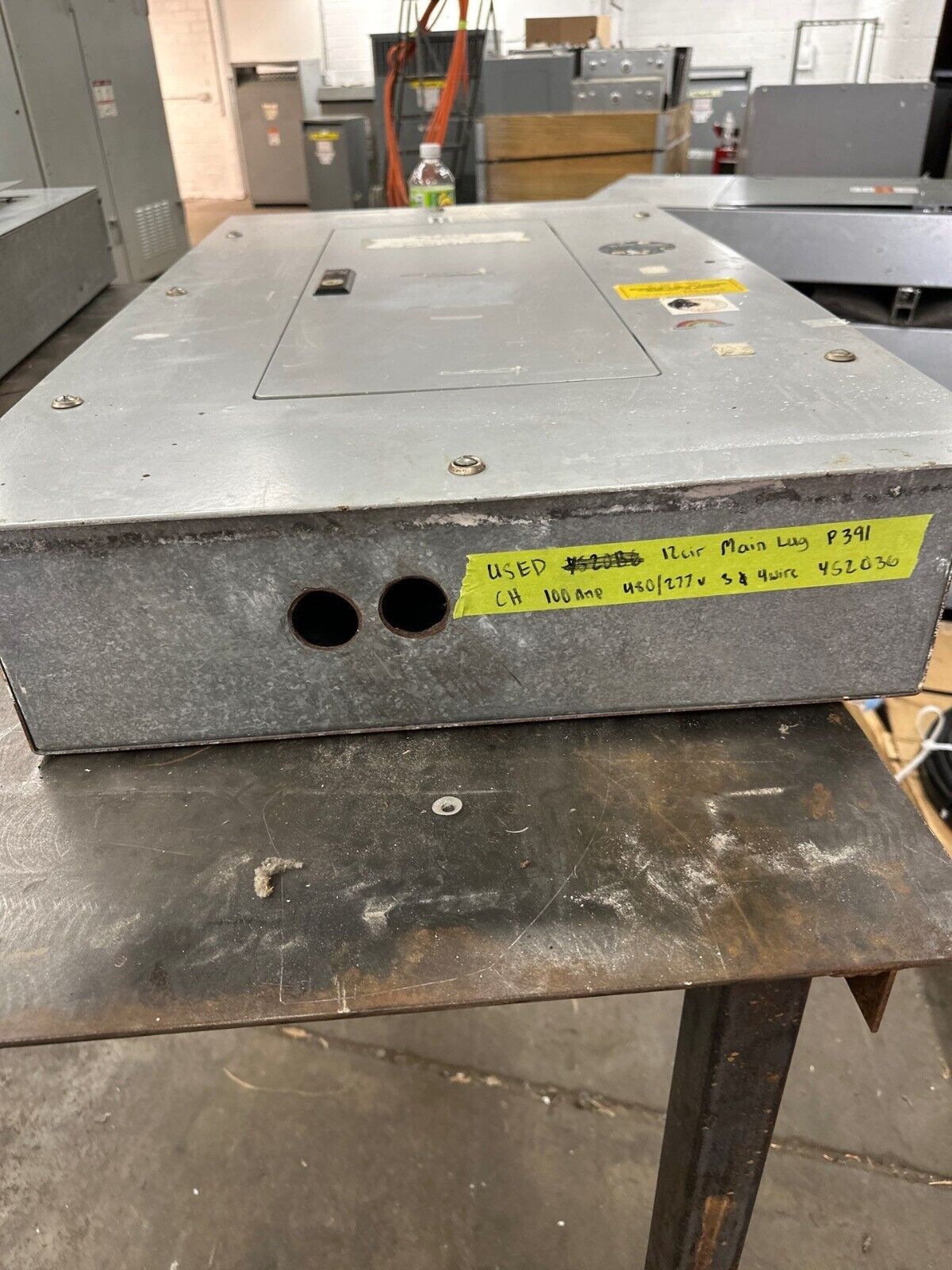 CUTLER HAMMER PRL-2A Panelboard 100A 480/277V 3PH 4W MLO 18CIR NEMA 1 w Key Used