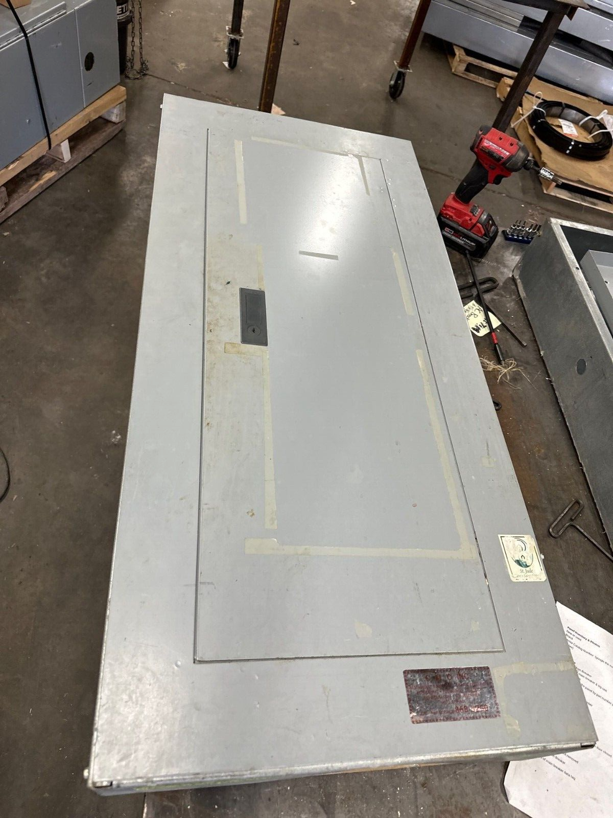 Siemens S2E42FX200CTS S2 Panelboard 250A 480/277V 3PH 4W Indoor Encl FXD63B200 P389 Used