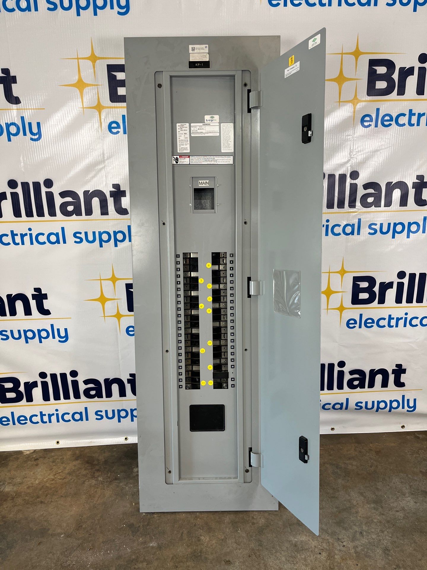 Siemens P1C42JX400ATF P1 Panelboard 400A 208/120V 3PH 4W 42 Circuit MCB Indoor Encl B68 Used