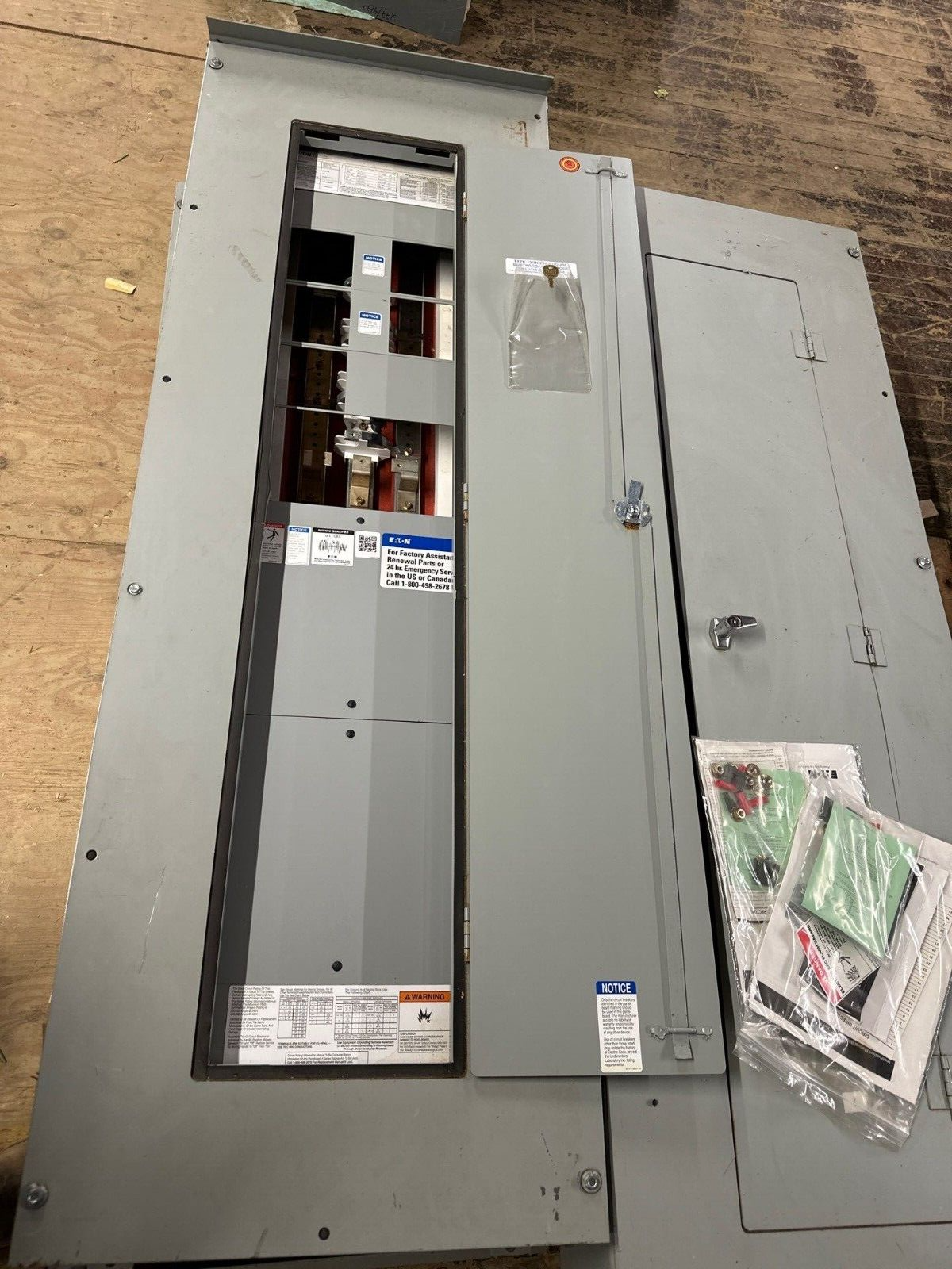 Eaton PRL3A Panelboard 400A 480Y/277V 3PH 4W Main Lug 3R Outdoor Encl MLO 18 Cir P282 Used