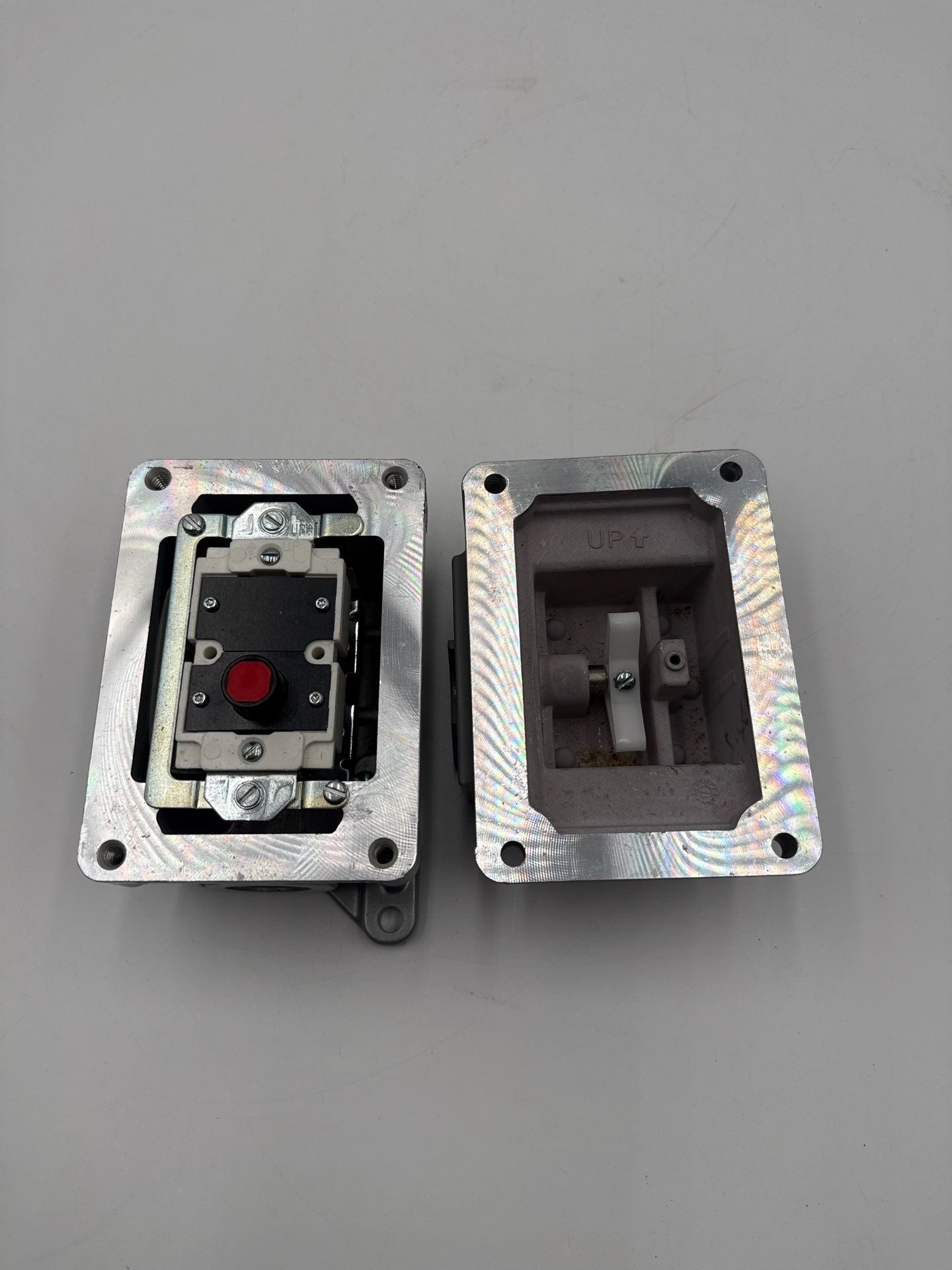 Square D 9001 BR104 Explosion Proof Control Station 600V Switch Hazardous Location Used