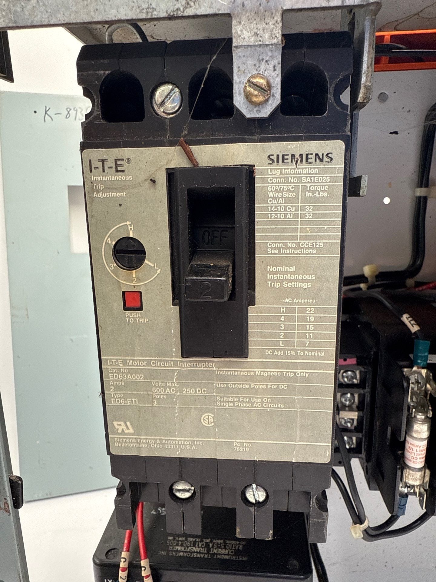 Siemens Model 95+ 18" 2A Combo MCC Bucket Size 1 14DP32A71 Starter ED63A002 Used