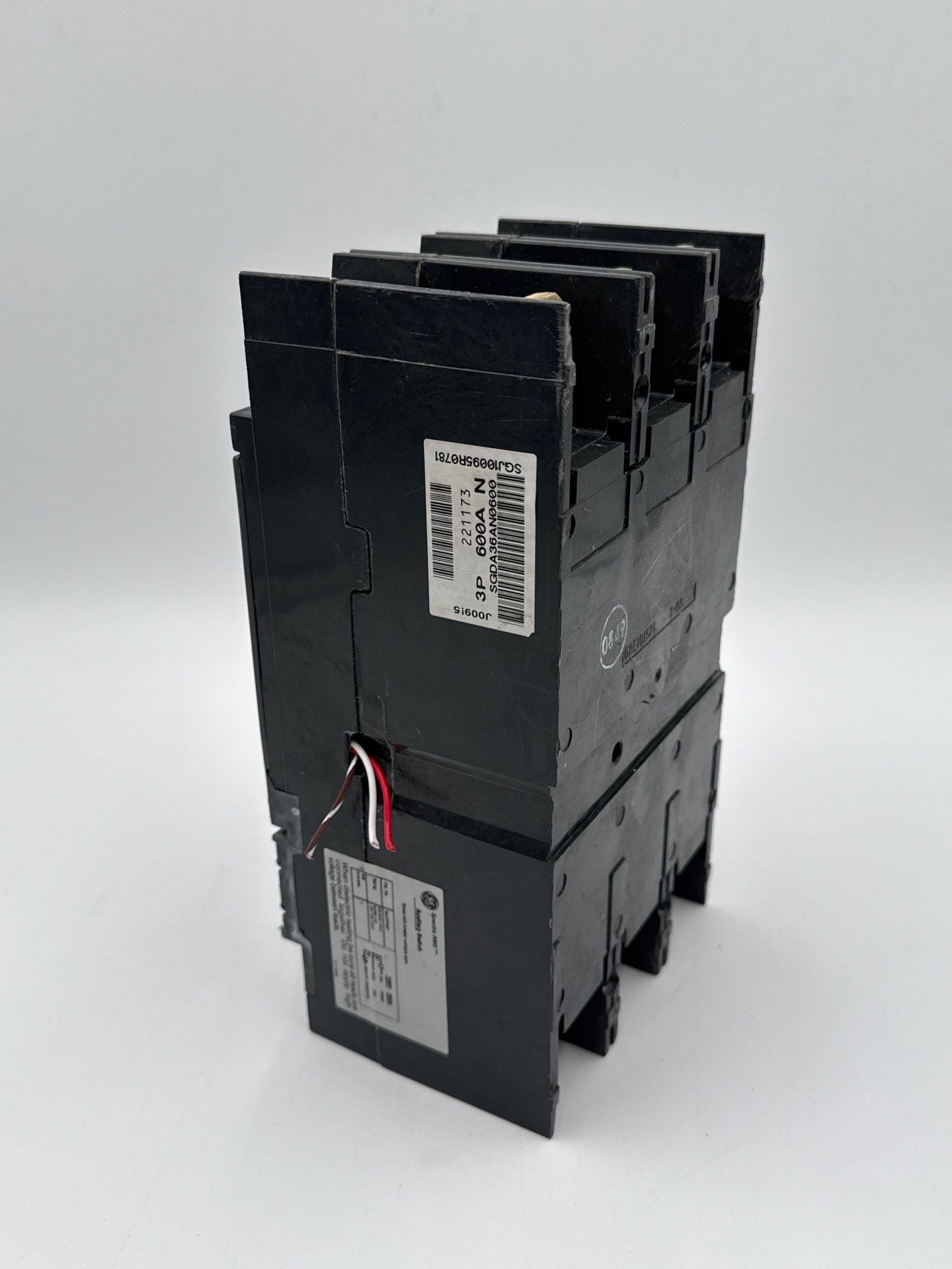 GE SGDA36AN0600 Circuit Breaker 600A 3P 600V SGDA 600 Amp 3 Pole Used