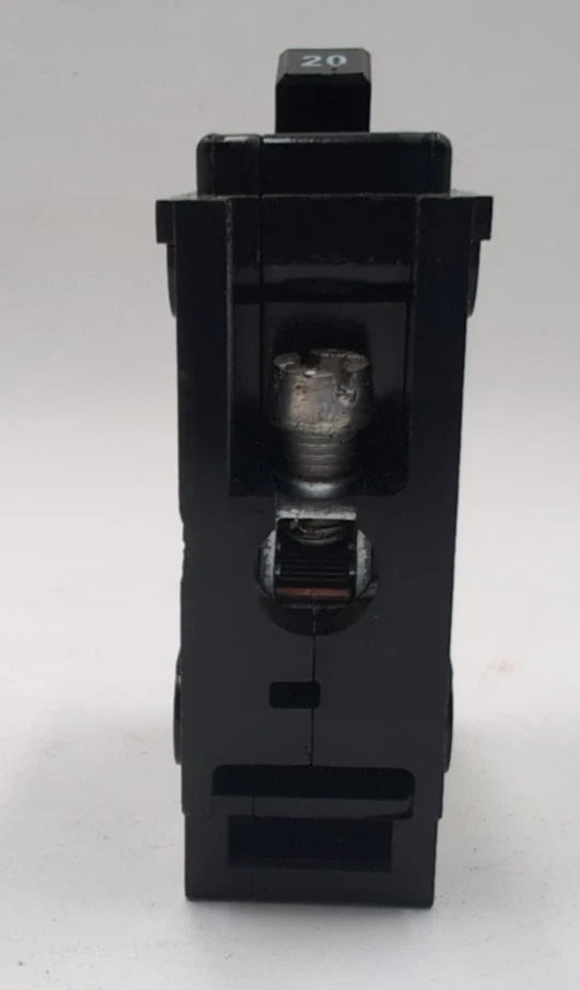 Eaton CH QBHW1020 Circuit Breaker 20A 240V 1P QBHW 22kA Bolt On 20 Amp 1 Pole Used