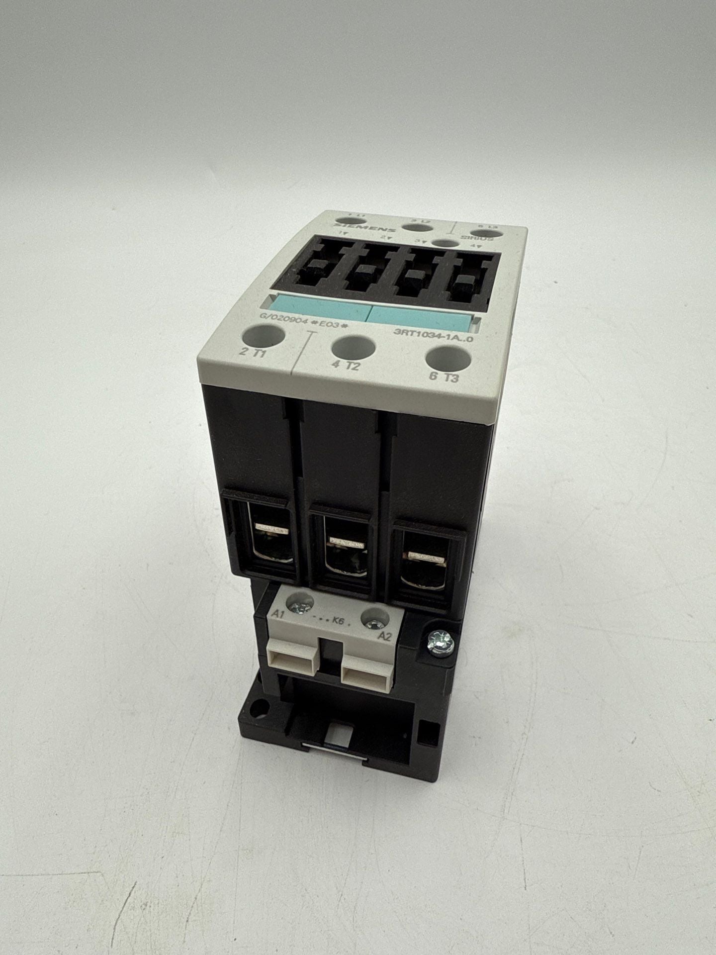 Siemens 3RT1034-1AK60 Contactor 32A 3P 600V 15kW Coil 110/120V New