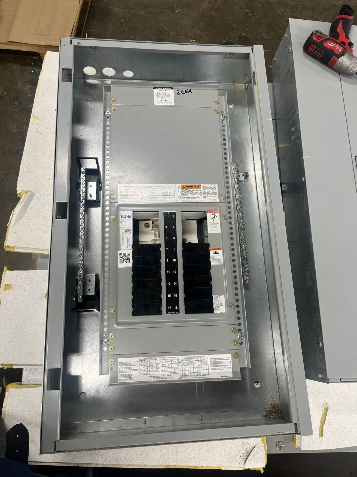 Eaton PRL2A Panelboard 100A 480/277V 4W 3PH Indoor Encl 18 Circuit MLO EZB2036R P577 Used