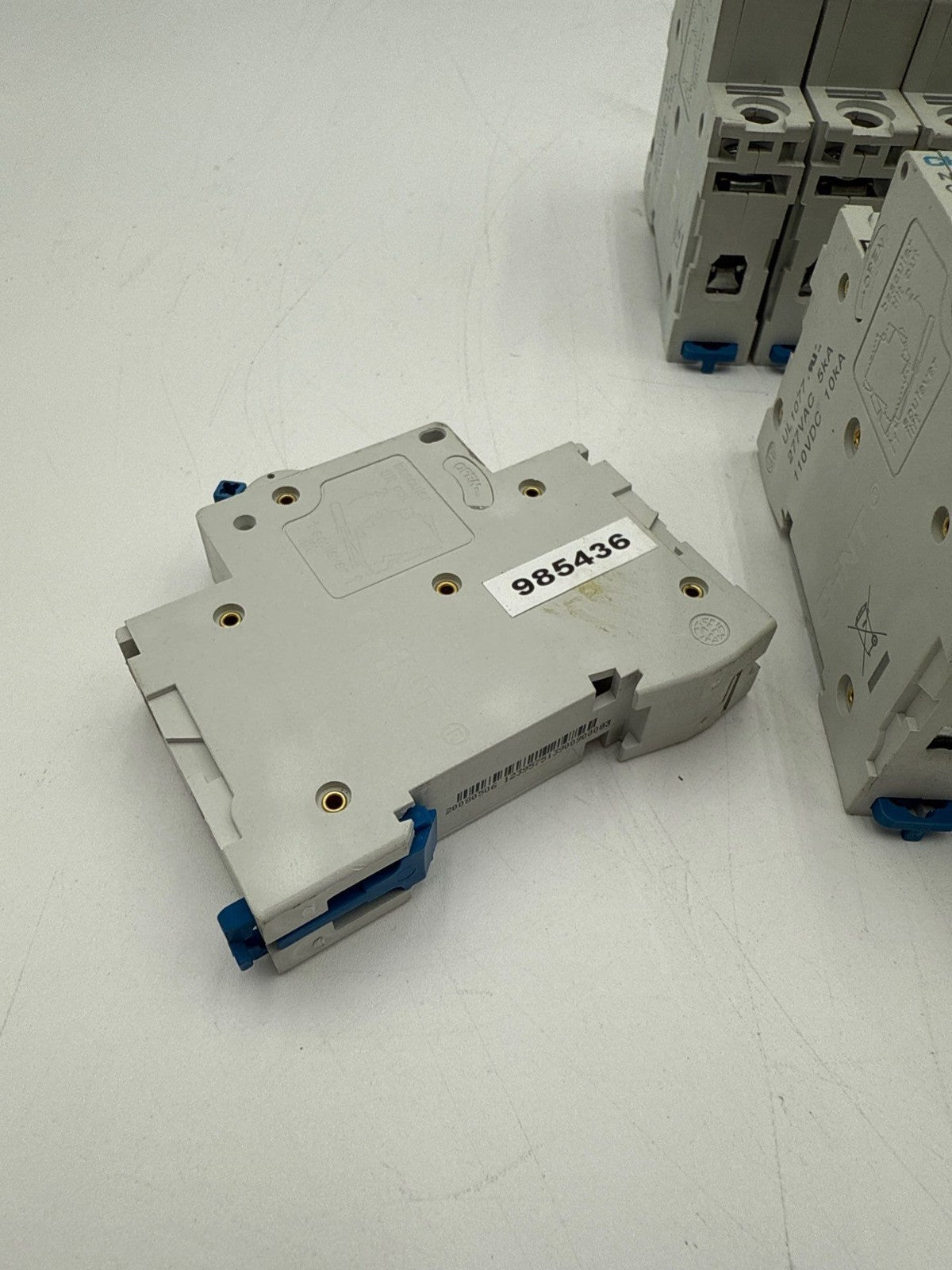 10PC CHINT NB1-63 C10-1P Circuit Breaker 10A 1 Pole 230/480V DIN Rail 10 Amp Used