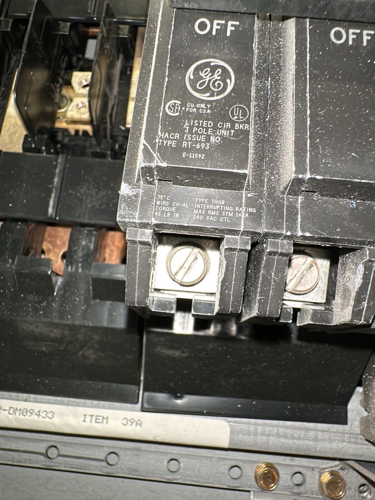 GE AQF3421ABX Panelboard 125A 208Y/120V 3PH 42 CIR Indoor Main THQB32100 MCB P030 Used