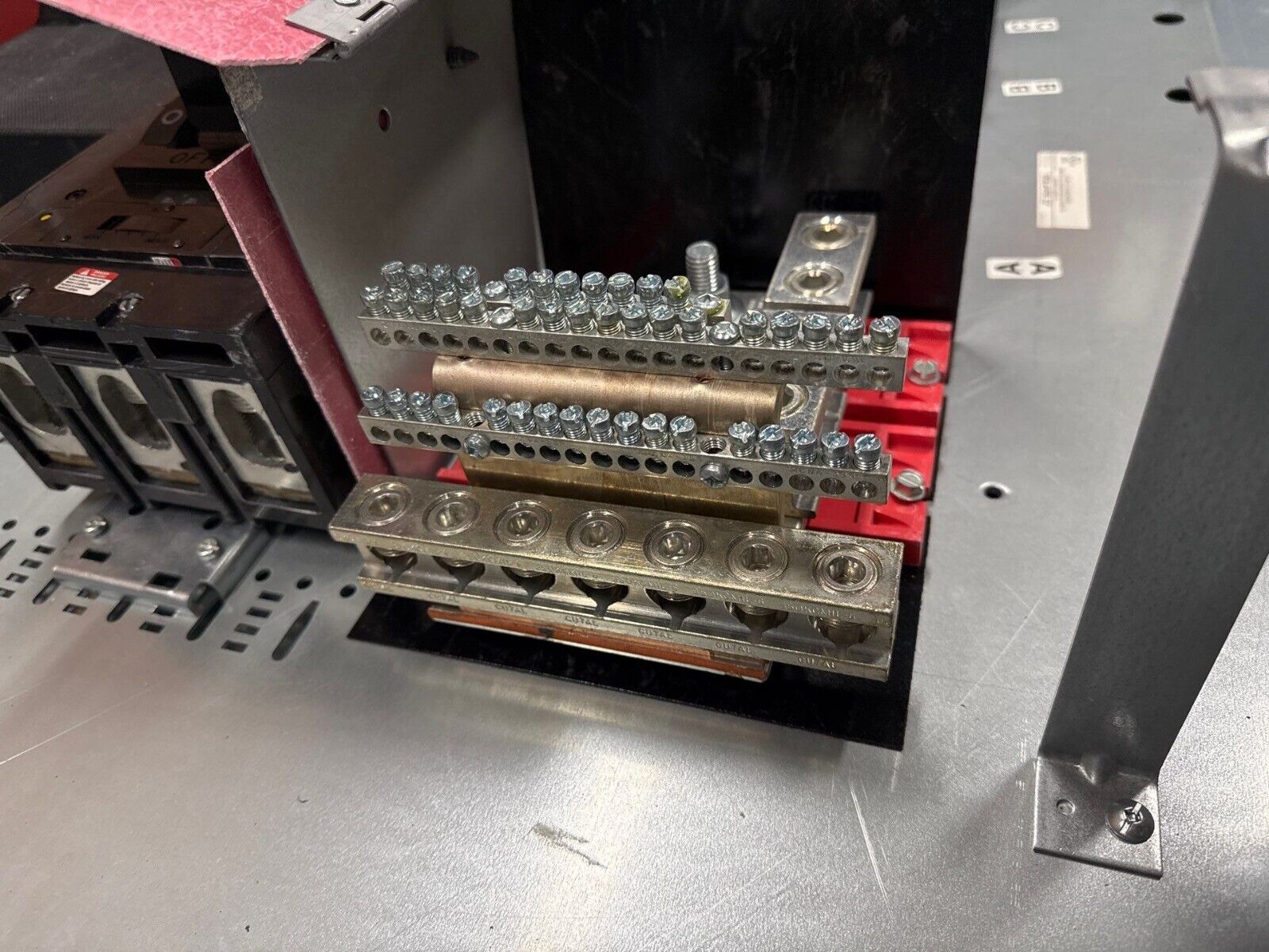 Square D I-Line Panelboard 300A 208/120V 3PH 4W 18 Cir Indoor Encl MCB LA36300 P439 Used