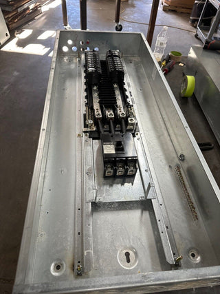 Square D NQOD442M225 Panelboard 225A 208/120V 3PH Indoor Encl 42 Cir 225 Amp MCB P385 Used