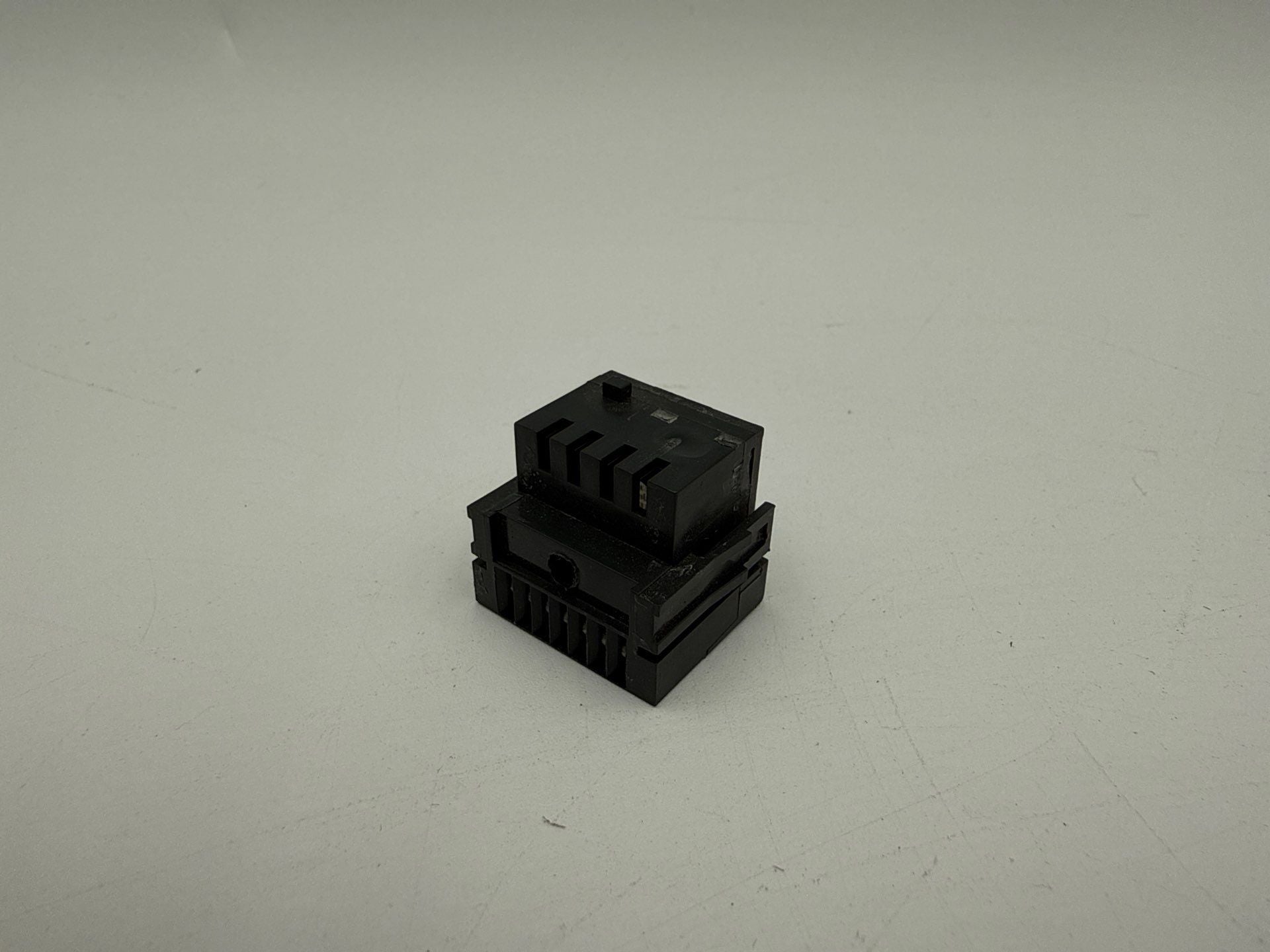 GE SRPF250A100 Rating Plug 100A SRPF250 100 Amp Frame SFDA SFHA SFLA SFPA Used