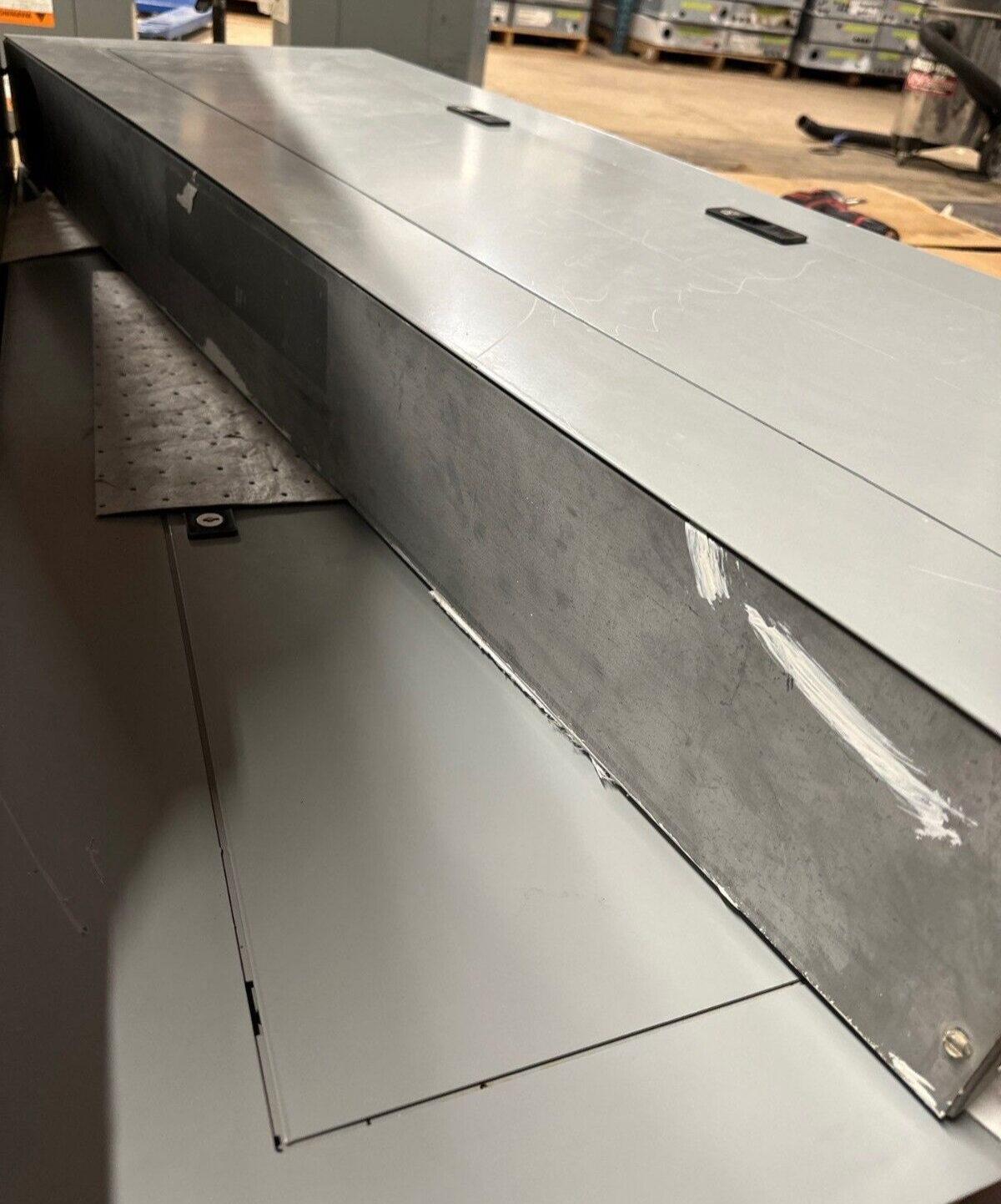 GE AQF3422ABX Panelboard 225A 208Y/120V 3PH 4W Indoor Encl MCB 42 Cir TQD32150 P014 Used