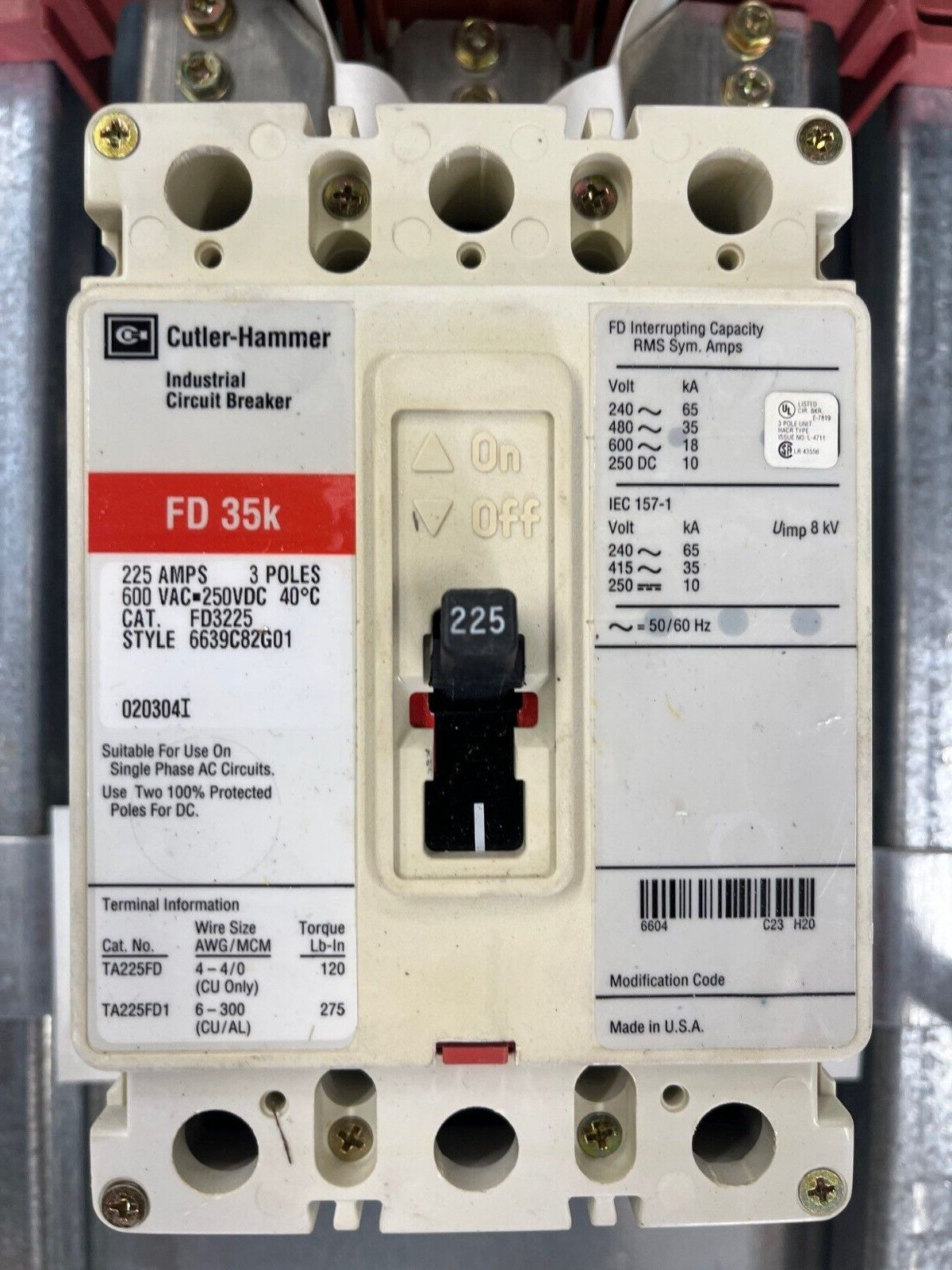 Cutler Hammer PRL2A MLO Panelboard 400A 277/480V 3PH 4W Indoor Encl 42Cir FD3225 P586 Used