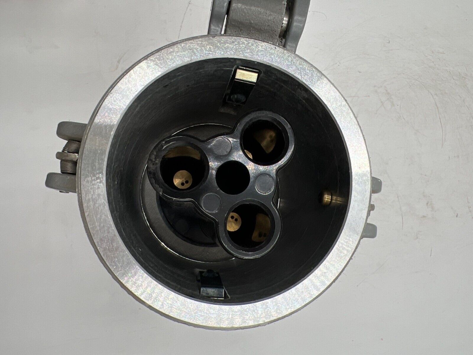 Hubbell HBL4200RS1W New