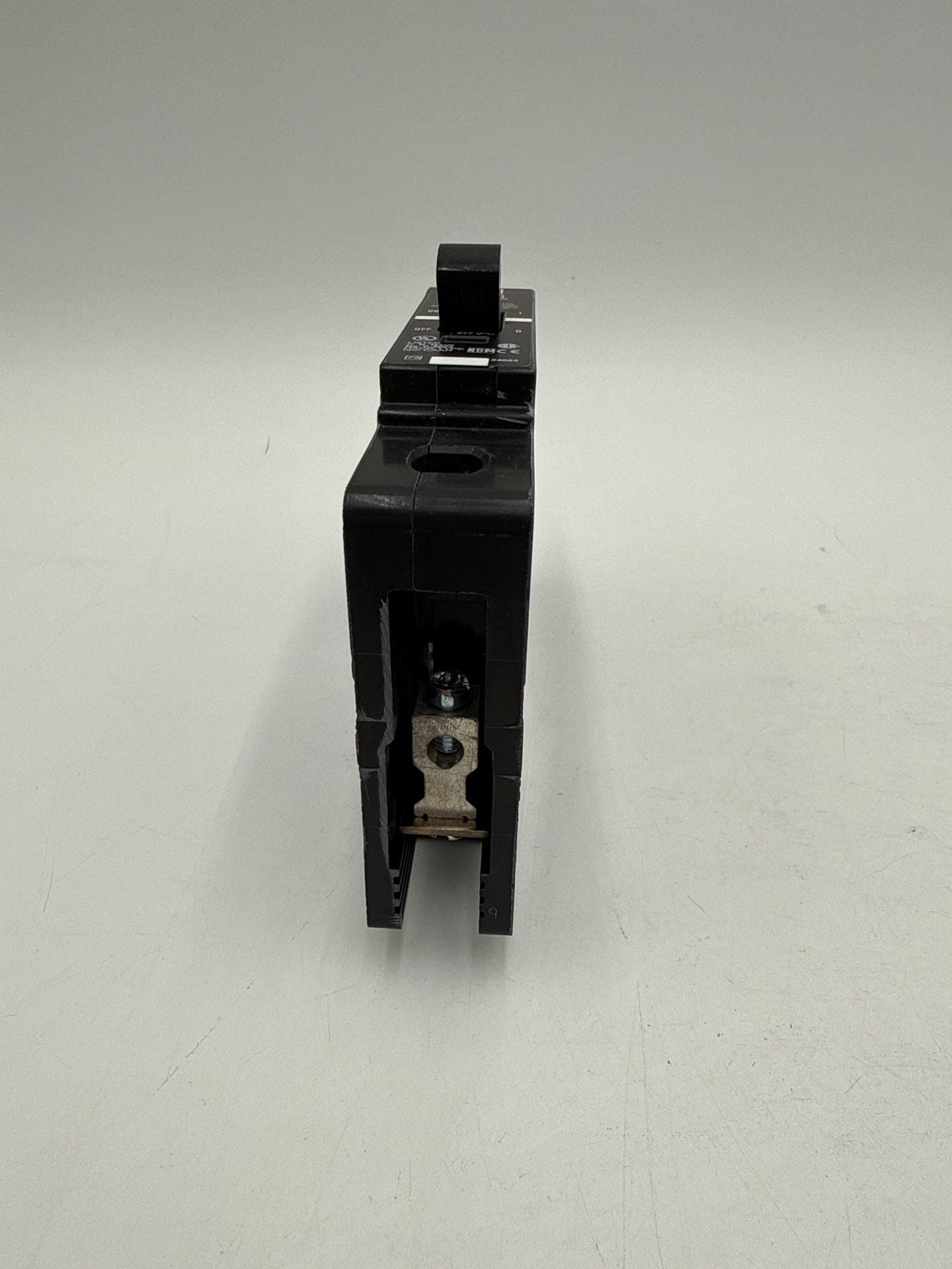 Square D EGB14020 Circuit Breaker 20A 1P 277V EGB 20 Amp 1 Pole Bolt On New