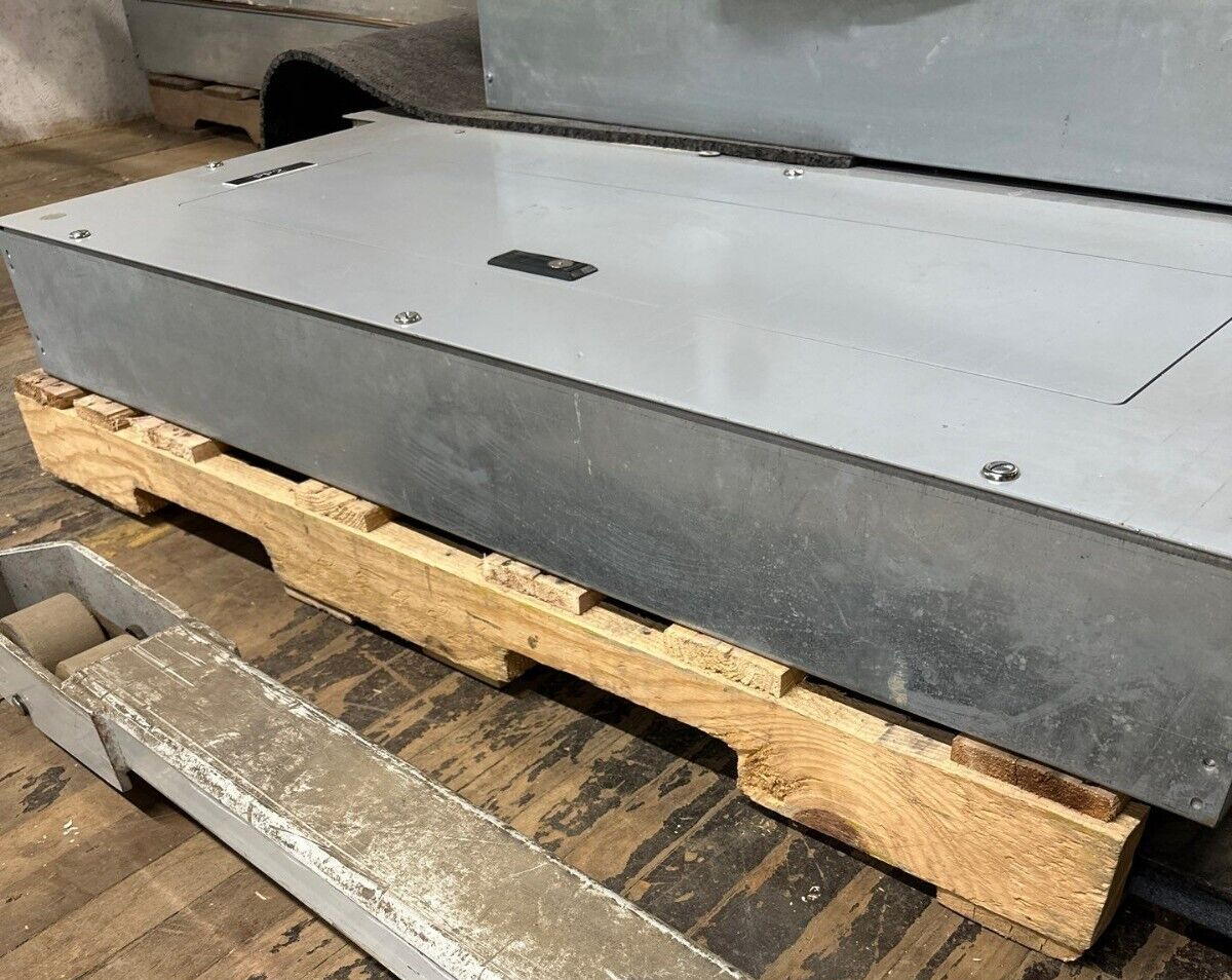 Eaton PRL1A Panelboard 100A 120/208V 3PH 4W 100 Amp MLO 42 Circuit Main Lug P129 Used