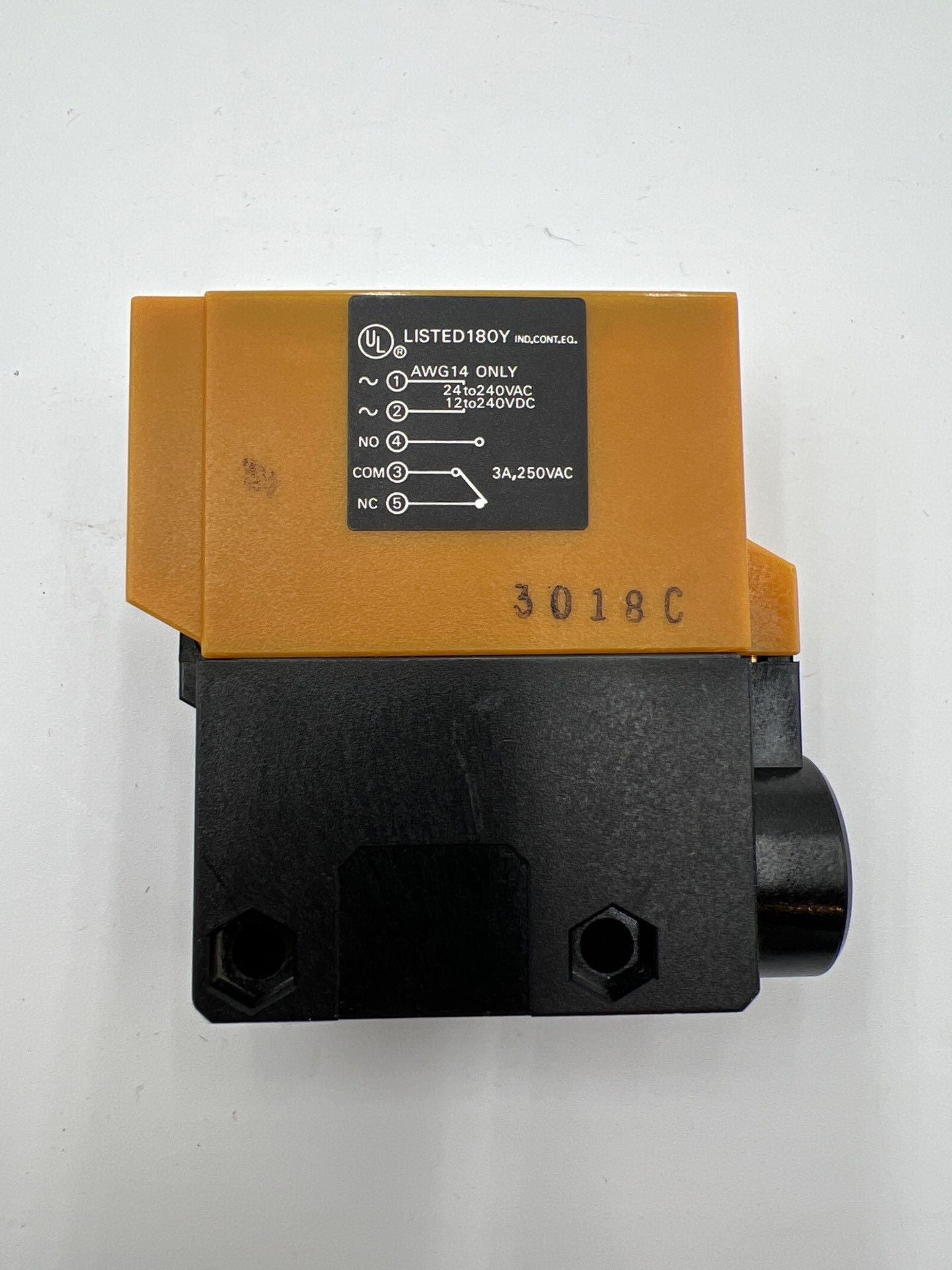 Omron E3A2-DS70M4T Used